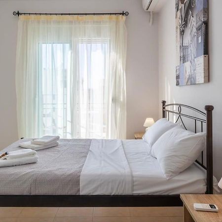 Apartamento Comfy Central Square Gem With Balcony Kalamata Exterior foto