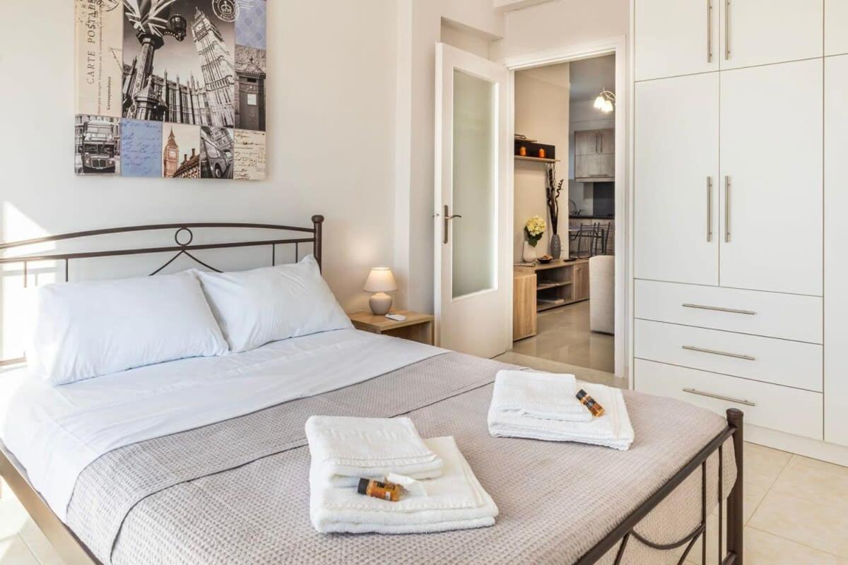 Apartamento Comfy Central Square Gem With Balcony Kalamata Exterior foto