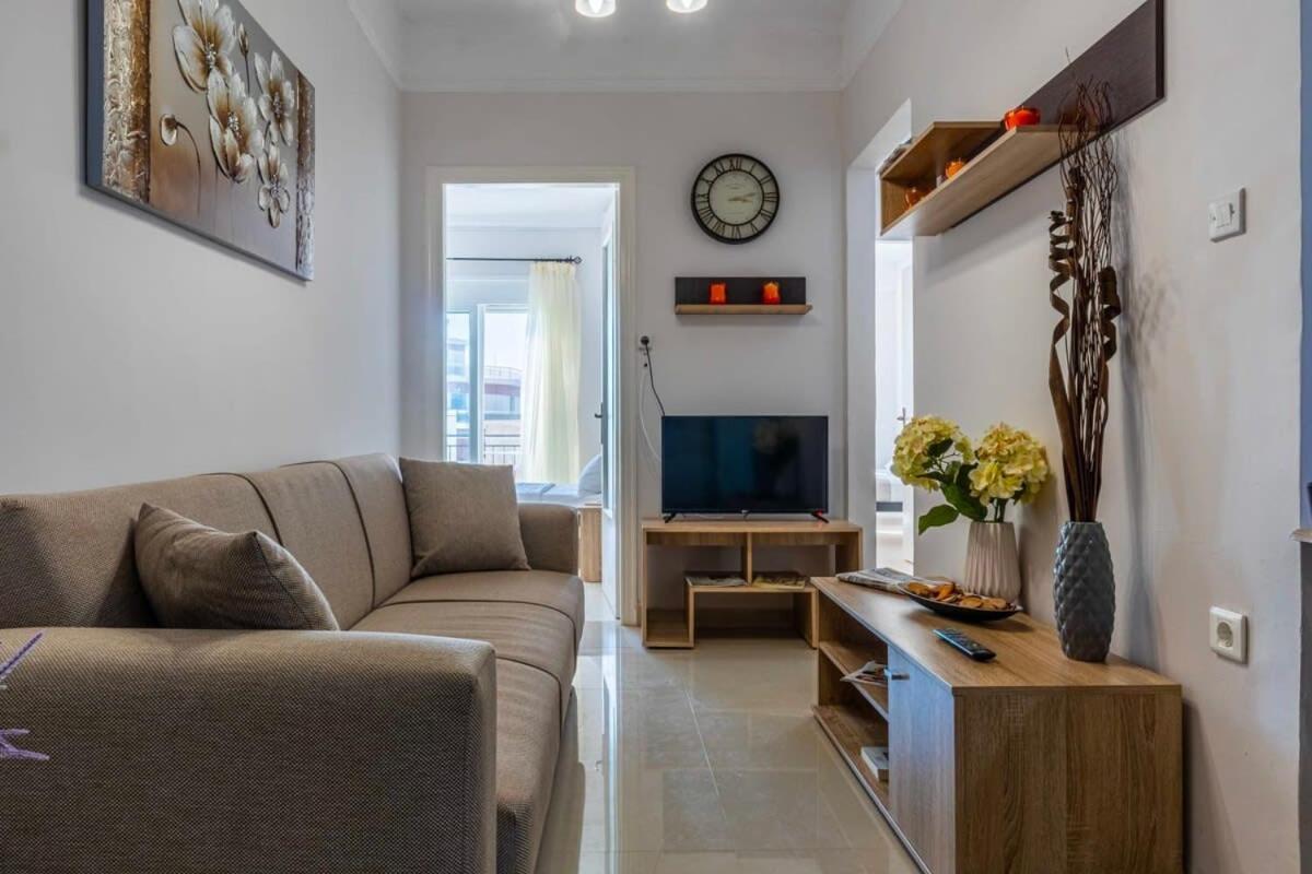 Apartamento Comfy Central Square Gem With Balcony Kalamata Exterior foto